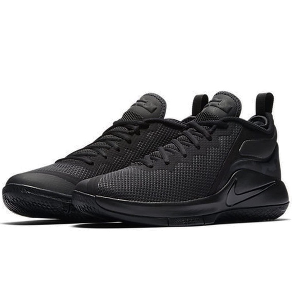 Lebron Witness 11 men’s Nike 8.5 basketball shoes